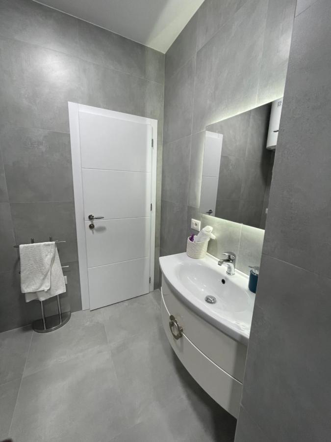 Lovely Apartment Tirana Exterior photo